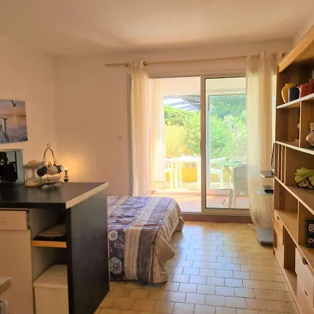 Avec Terrasse, 4 Couchages, Parking Prive - Cap D'agde - Fr-1-249-376 Агд